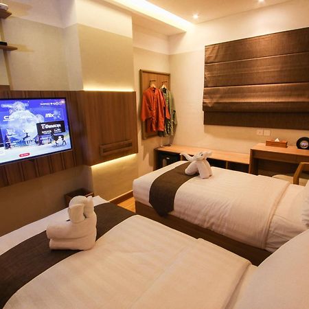 Kuretakeso Kemang Hotel Jakarta Buitenkant foto