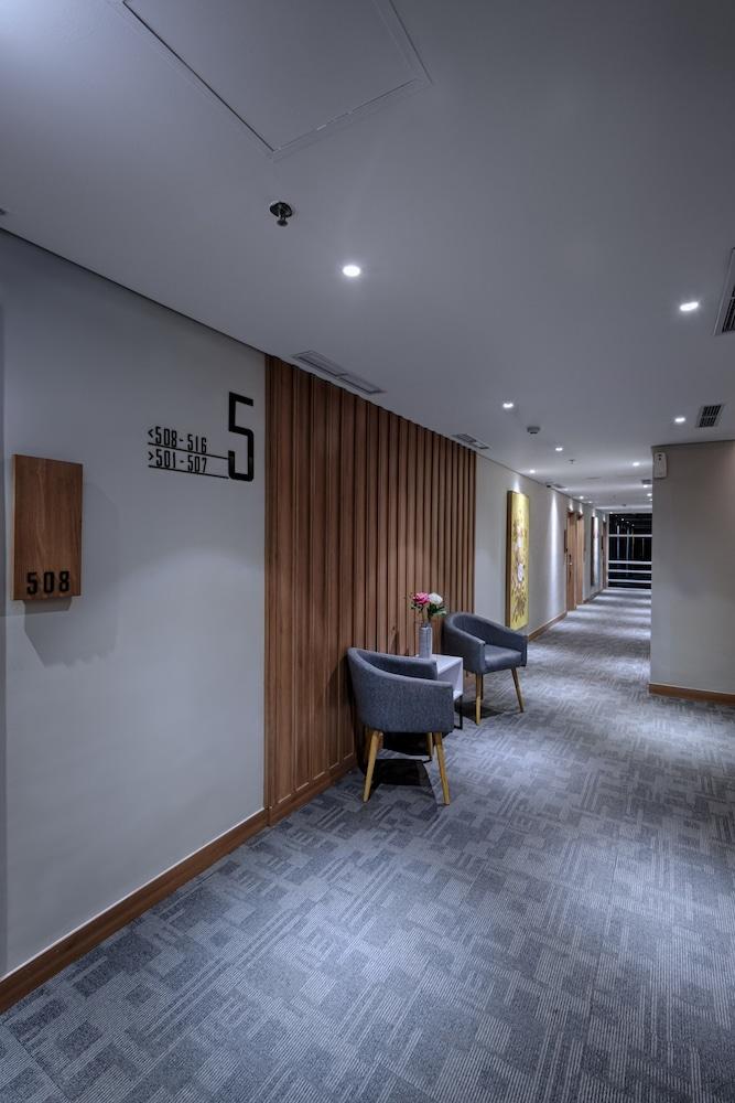 Kuretakeso Kemang Hotel Jakarta Buitenkant foto