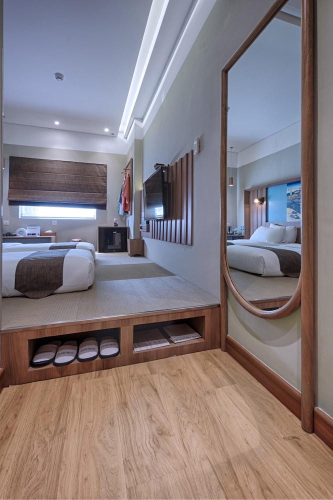 Kuretakeso Kemang Hotel Jakarta Buitenkant foto