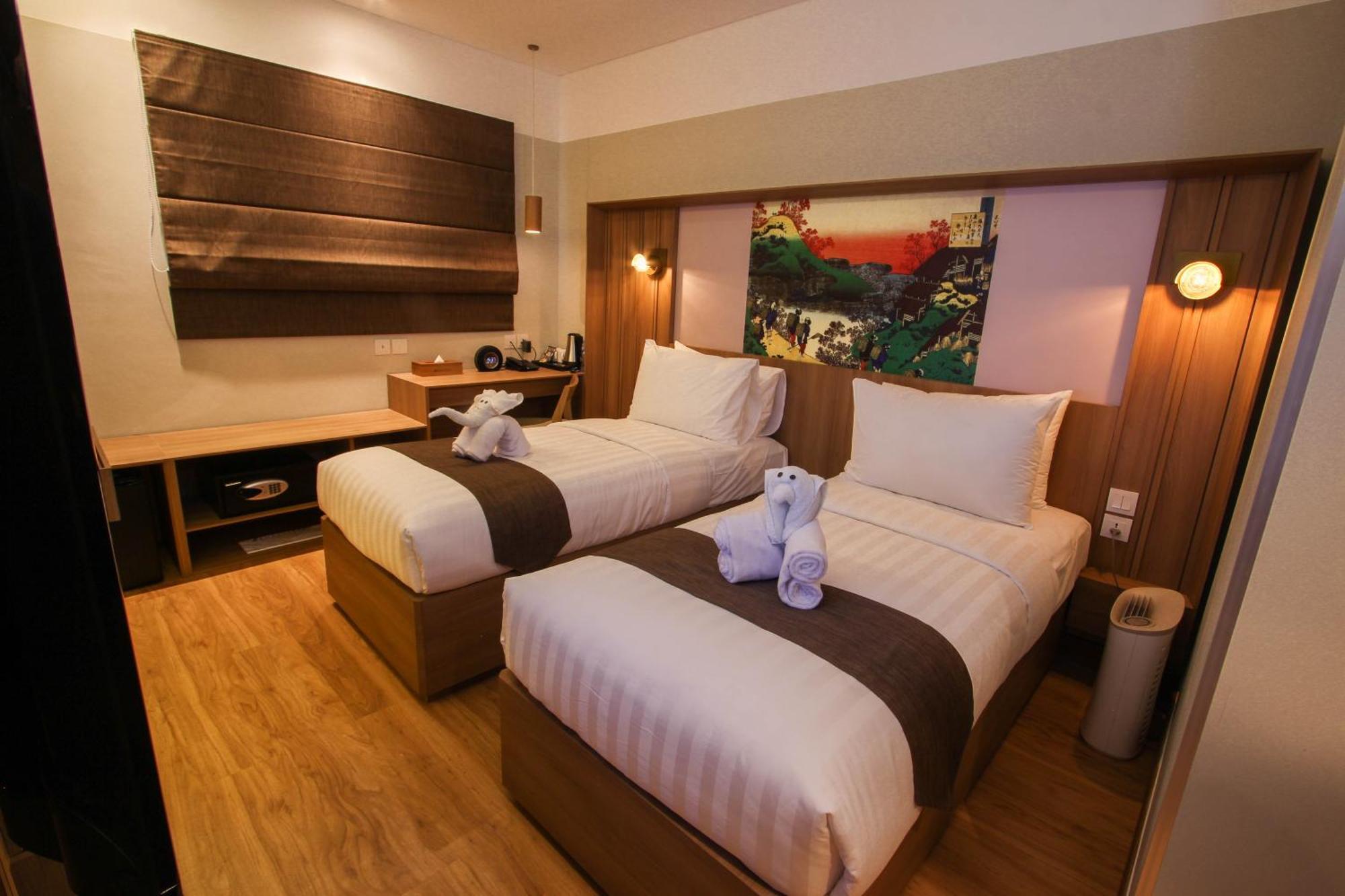 Kuretakeso Kemang Hotel Jakarta Buitenkant foto